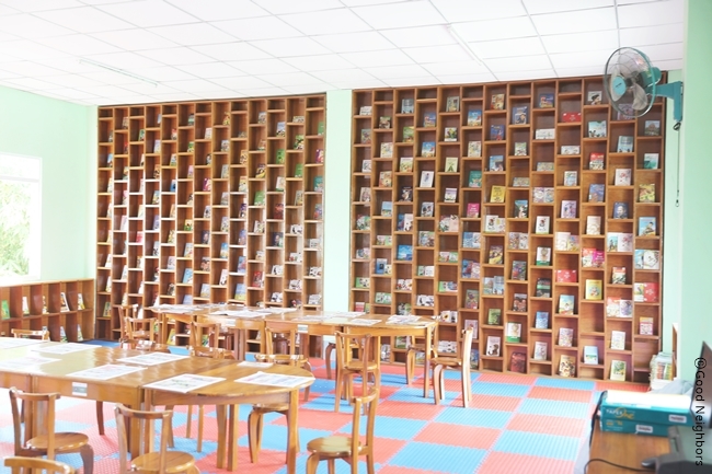 도서관 내부 사진