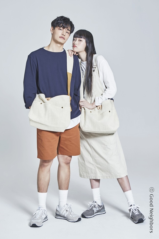 ‘주트 프로젝트’ 화보촬영에 재능기부 중인 모델 정혁과 모델 로사의 모습