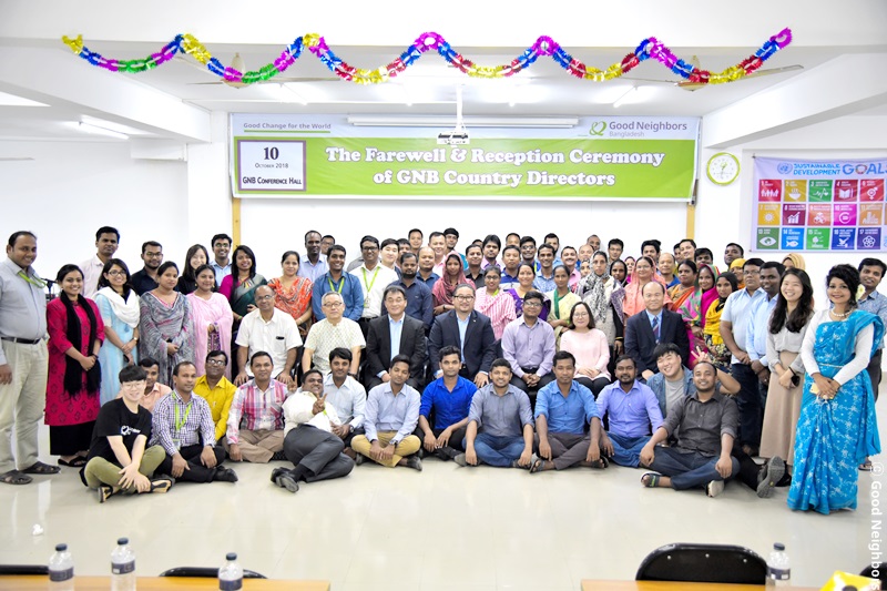 방글라데시 지부장 Mainuddin Mainul의 취임식 및 김정석 전 지부장의 이임식 진행 모습