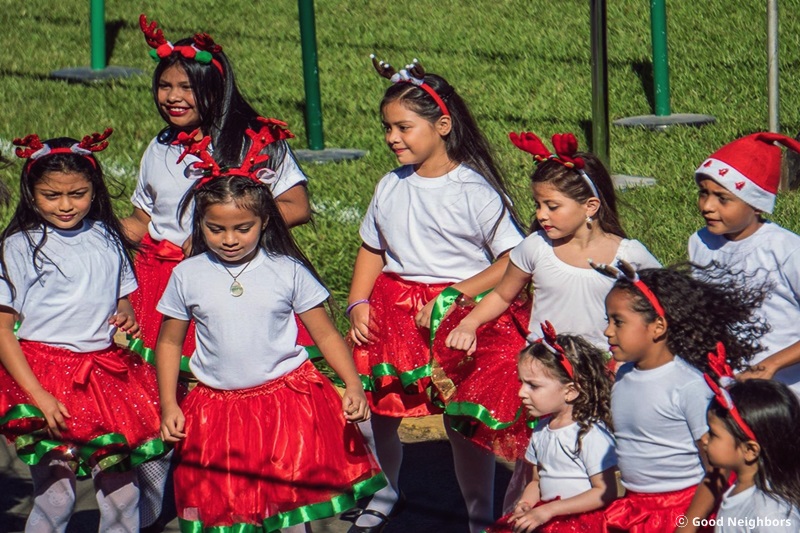 산타복장을 한 아이들의 모습