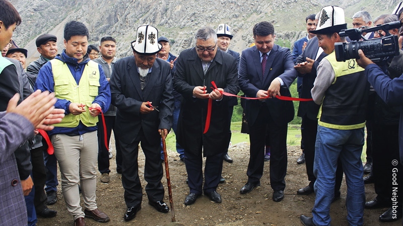 굿네이버스 키르기즈공화국 식수 프로젝트 완공식 진행 모습