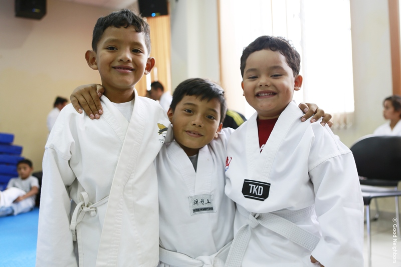 엘살바도르 남자아이들의 모습