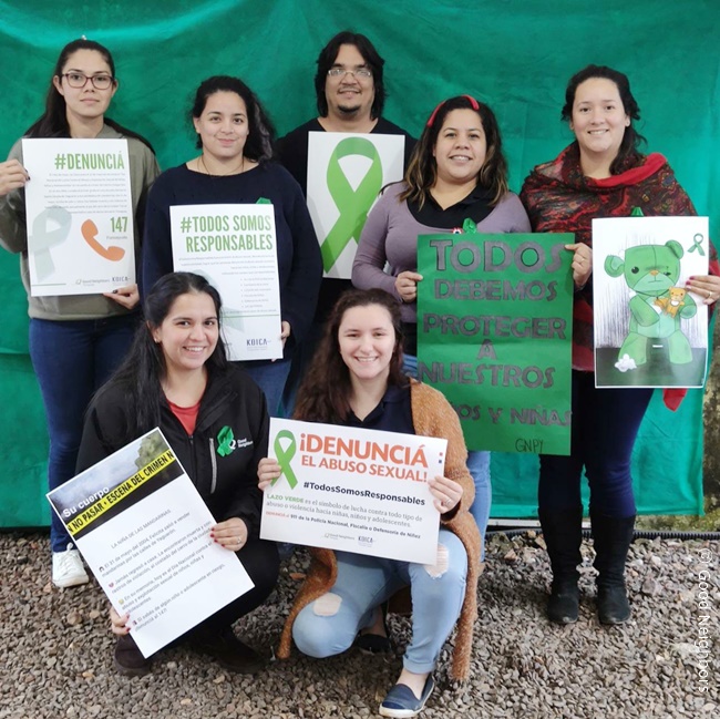 매년 아동학대 근절 및 아동 권리 침해 신고에 대한 캠페인을 진행 중인 파라과이 현지 직원들