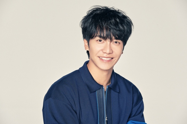 가수 이승기 씨의 모습 