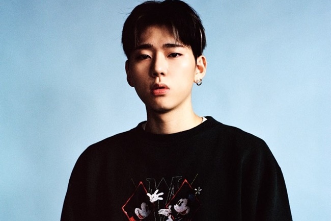 가수 지코 의 모습 