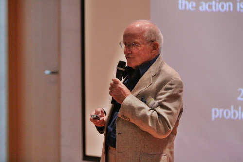 사진3_적정기술의 선구자 폴 폴락 박사_re.jpg